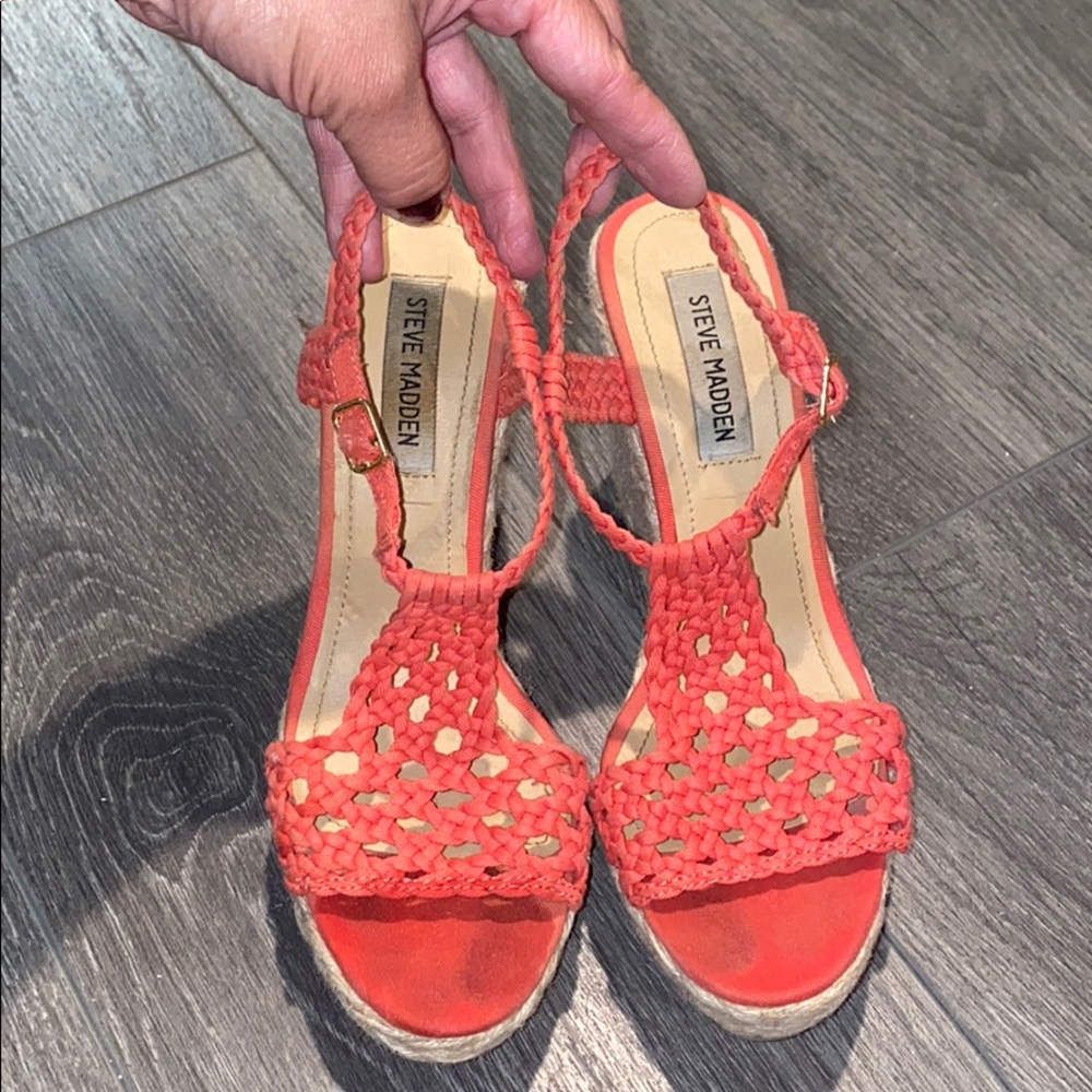 Steve Madden coral wedges